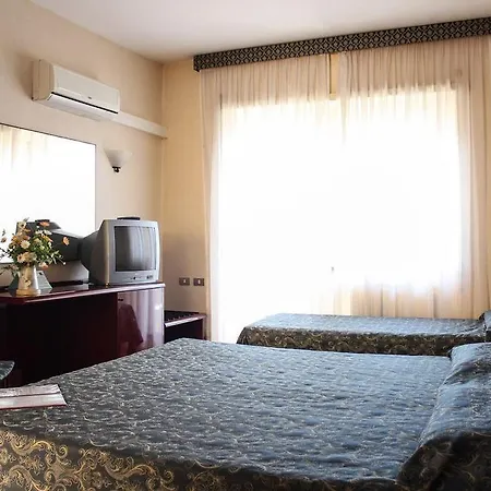 Grand Hotel Dei Cesari Dependance Anzio Zimmer foto